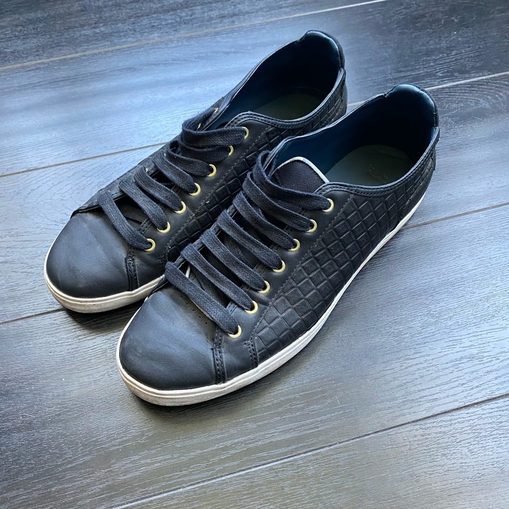 Zara Shoes Great quilted design! Shipping discount